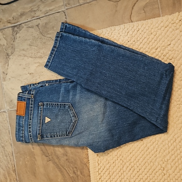 GUESS Jeans - Picture 1 of 3